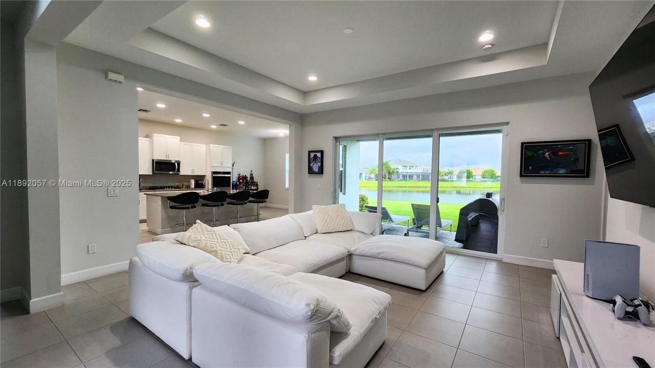 4625 Citrus Blossom Ct, Westlake, Florida 33470