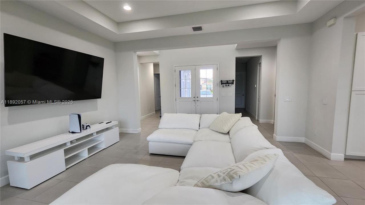 4625 Citrus Blossom Ct, Westlake, Florida 33470