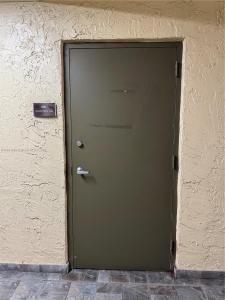 9000 SW 152nd St, Palmetto Bay, Florida 33157