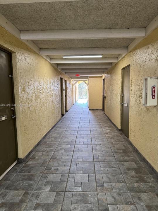 9000 SW 152nd St, Palmetto Bay, Florida 33157