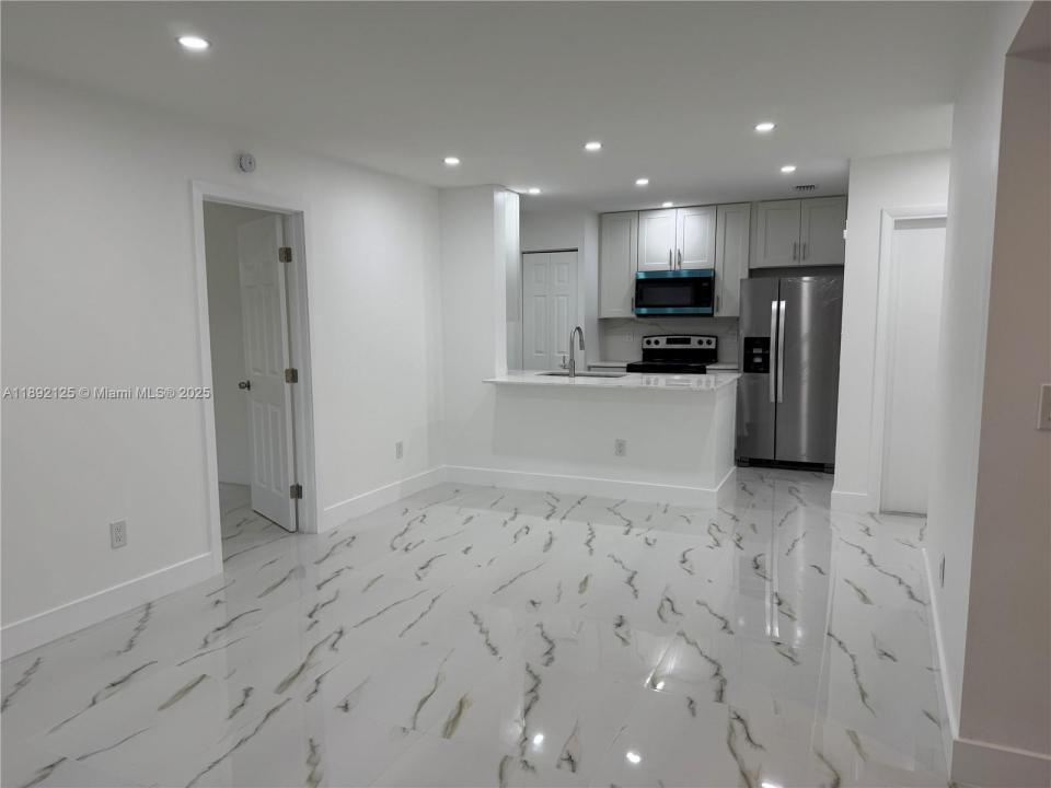 9726 Hammocks Blvd 203-26, Miami, Florida 33196