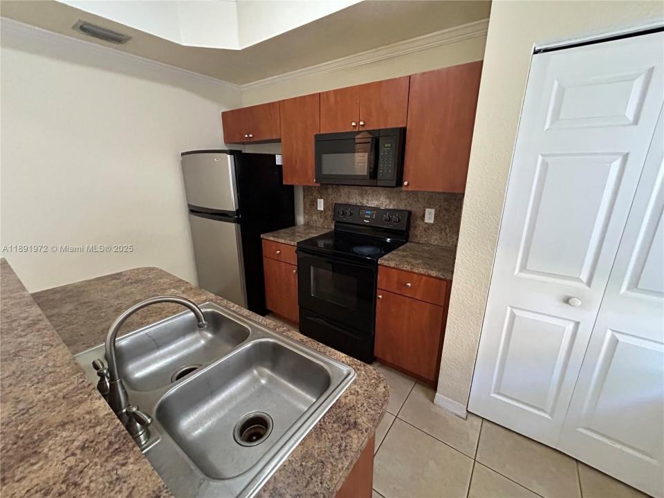 2279 Anchor Ct 1603, Dania Beach, פלורידה 33312, ארצות הברית של אמריקה 
