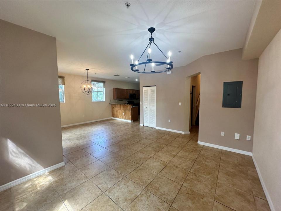 10800 NW 88th Ter 218, Doral, Флорида 33178, Соединенные Штаты
