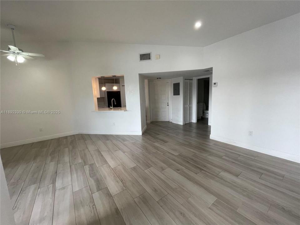 1042 Adams Ave 1042E, Homestead, Florida 33034, Amerika Birleşik Devletleri