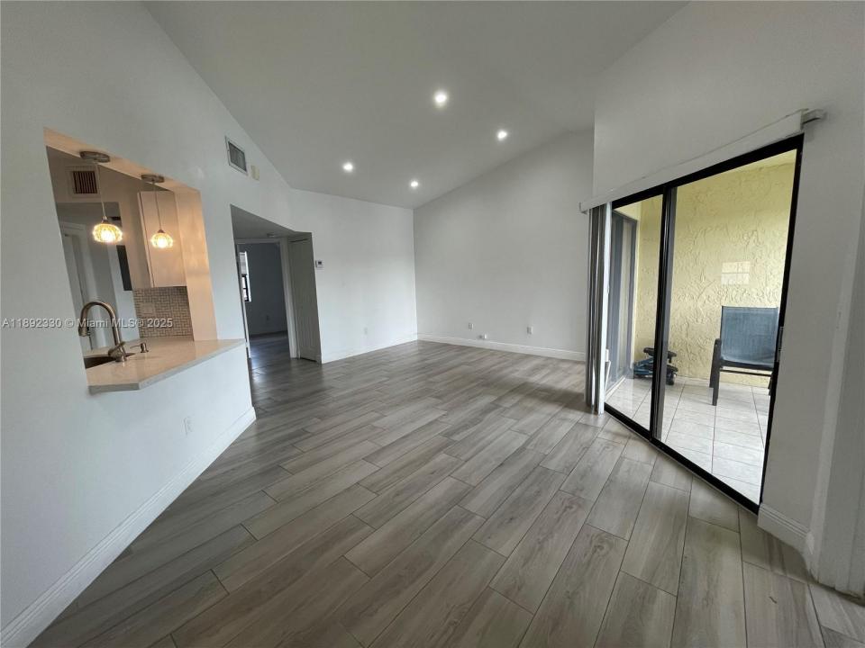 1042 Adams Ave 1042E, Homestead, Florida 33034, Amerika Birleşik Devletleri