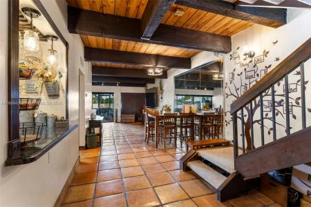 19440 NE 26th Ave 53B, Miami, Florida 33180, USA