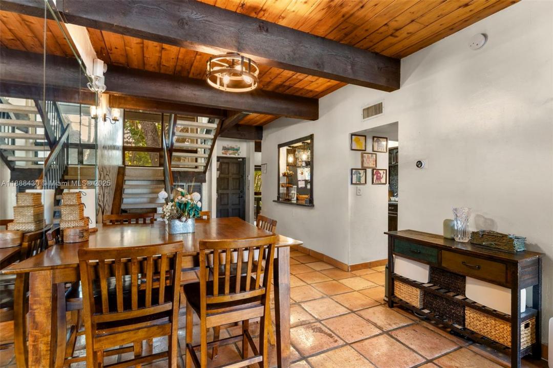 19440 NE 26th Ave 53B, Miami, Florida 33180, Estados Unidos
