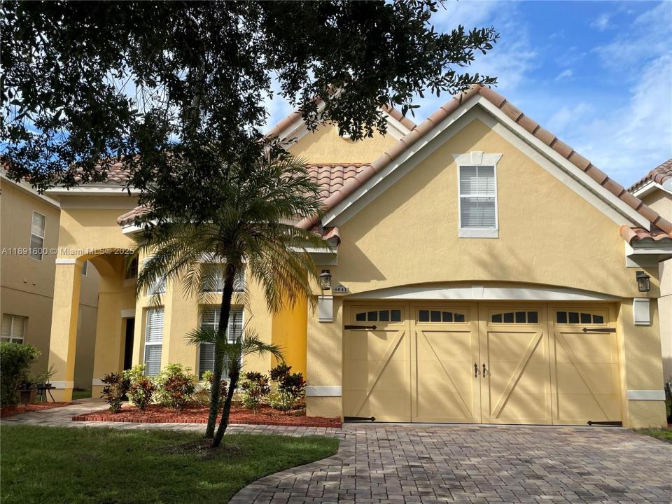 6841 DOLCE STREET, Orlando, Floride 32819, États-Unis