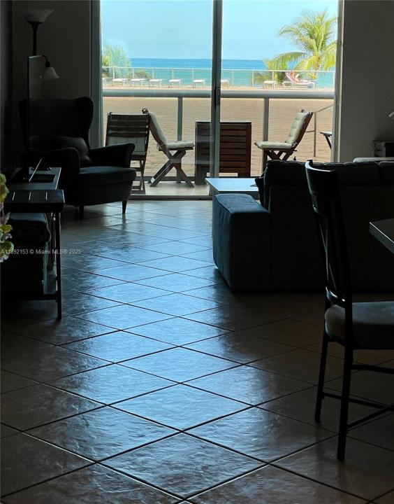 6039 Collins Ave 311, Miami Beach, Florida 33140