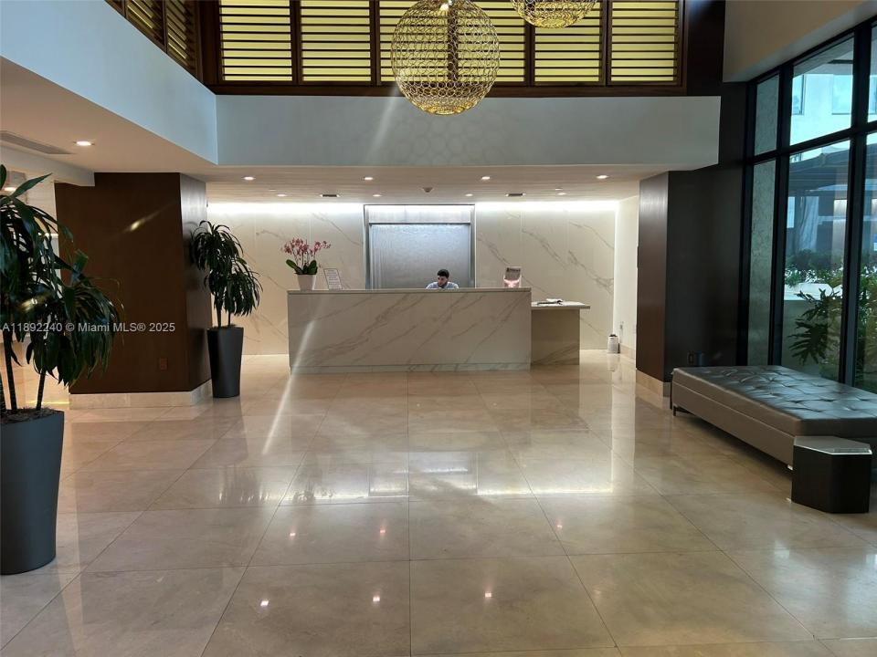 540 Brickell Key Dr 1602, Miami, Florida 33131, Amerika Birleşik Devletleri