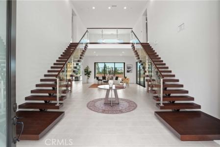 Edgewood Court, Chatsworth, カリフォルニア 91311, アメリカ合衆国