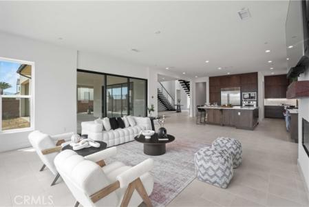 Edgewood Court, Chatsworth, カリフォルニア 91311, アメリカ合衆国