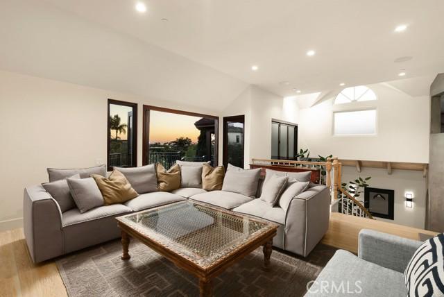 Waterfront Drive, Corona Del Mar, California 92625