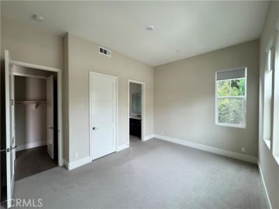 Crossover, Irvine, California 92618