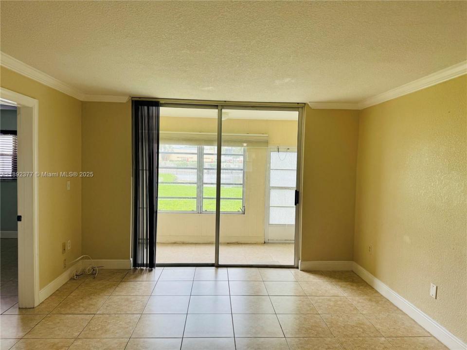 8110 Sunrise Lakes Blvd 109, Sunrise, Flórida 33322, Estados Unidos