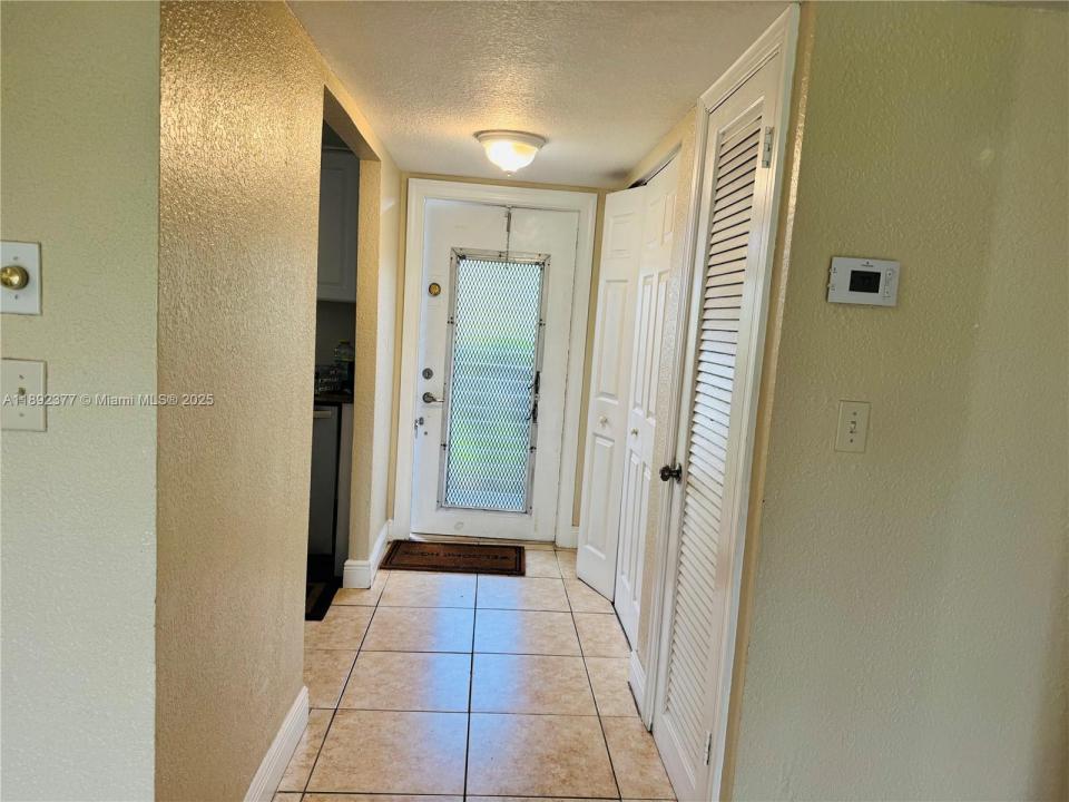 8110 Sunrise Lakes Blvd 109, Sunrise, Flórida 33322, Estados Unidos