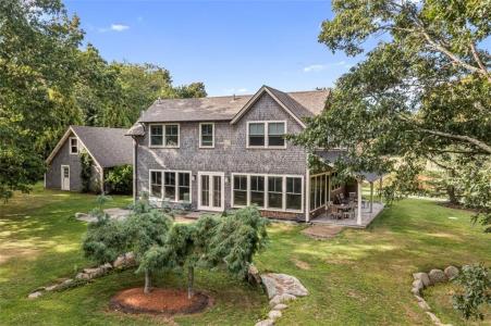 1702 Drift Road, Westport, Massachusetts 02790, USA