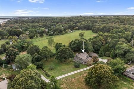 1702 Drift Road, Westport, Massachusetts 02790, USA