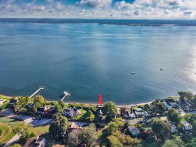 73 Bayside Avenue, Portsmouth, Rhode Island 02871, États-Unis