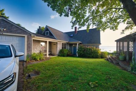 73 Bayside Avenue, Portsmouth, Rhode Island 02871, États-Unis