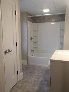 217 State Street 3 F, Bristol, Rhode Island 02809