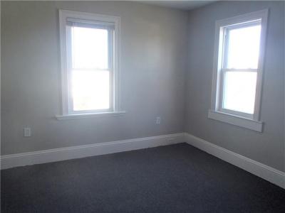 217 State Street 3 F, Bristol, Rhode Island 02809