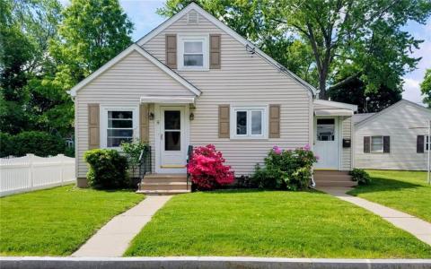 75 Kelly Street, Lincoln, RI 02865, USA