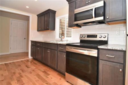 105 SOUTH KILLINGLY Road, Foster, Rhode Island 02825, États-Unis
