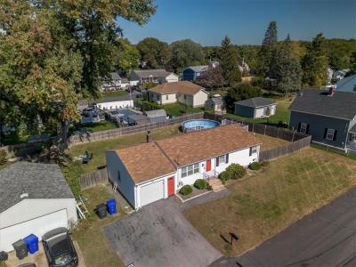 16 Ontario Street, West Warwick, Rhode Island 02893, États-Unis