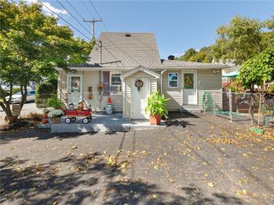 11 Bowen Street, Johnston, Rhode Island 02919, USA