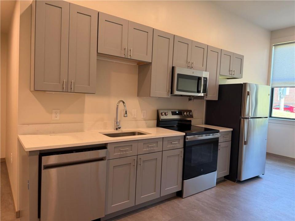 1624 Lonsdale Avenue, Lincoln, Rhode Island 02865, USA