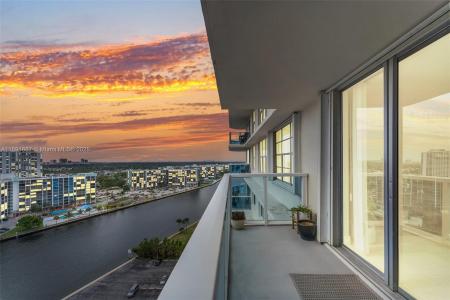 3800 S Ocean Dr 1722, Hollywood, Florida 33019, USA