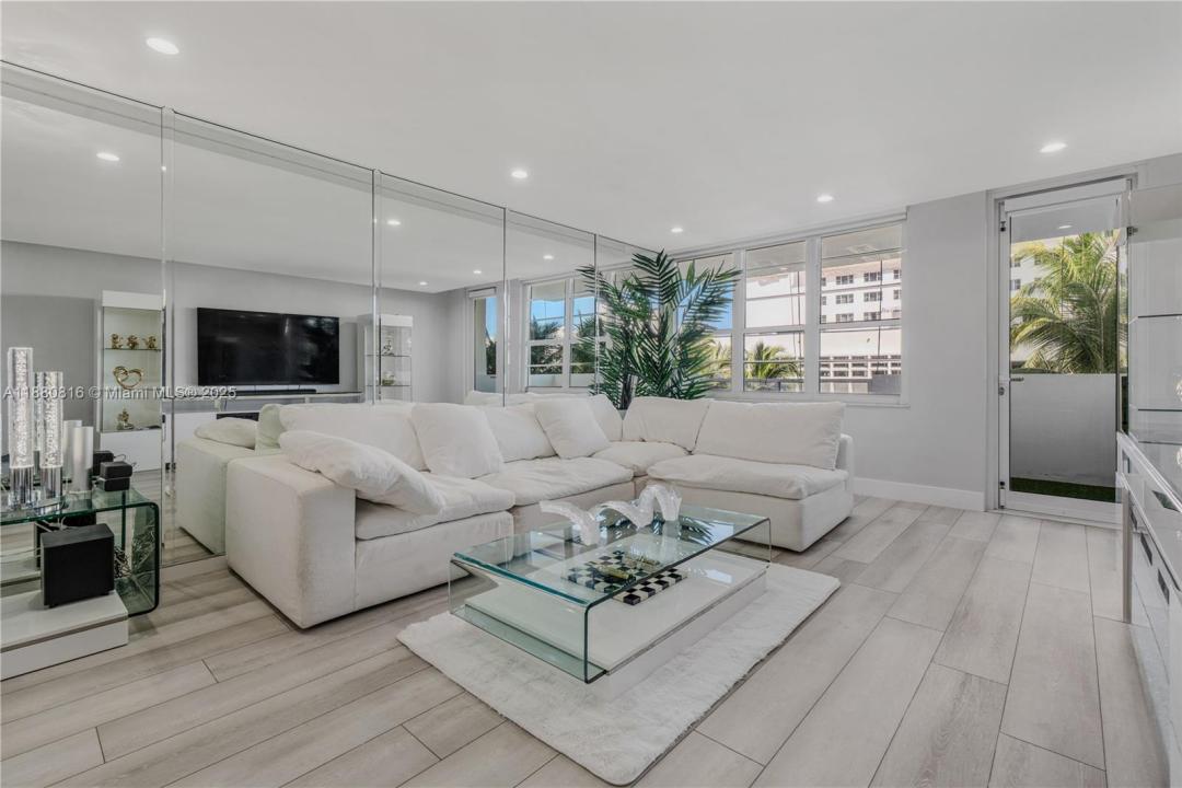 100 Lincoln Rd 323, Miami Beach, 플로리다 33139, 미국