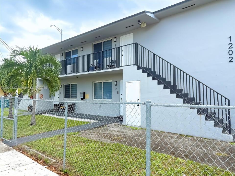 1202 NW 61st St, Miami, Floride 33142, États-Unis