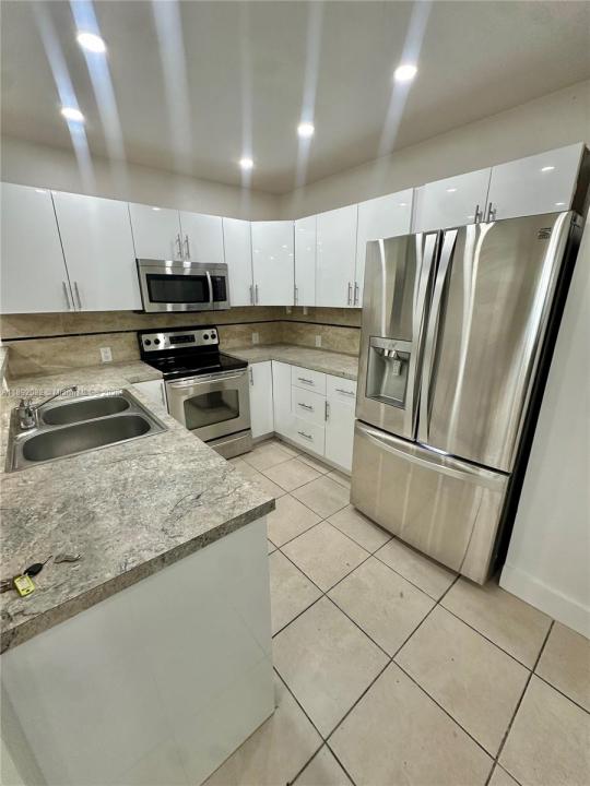 4111 SW 33rd St A, West Park, Florida 33023, Amerika Birleşik Devletleri