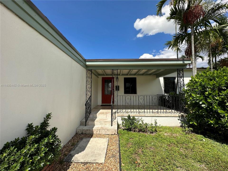 449 Falcon Ave, Miami Springs, Floride 33166, États-Unis