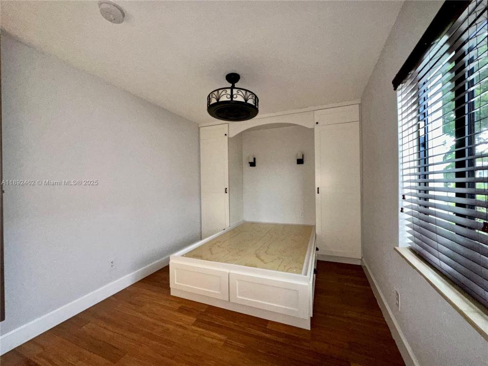 449 Falcon Ave, Miami Springs, Floride 33166, États-Unis