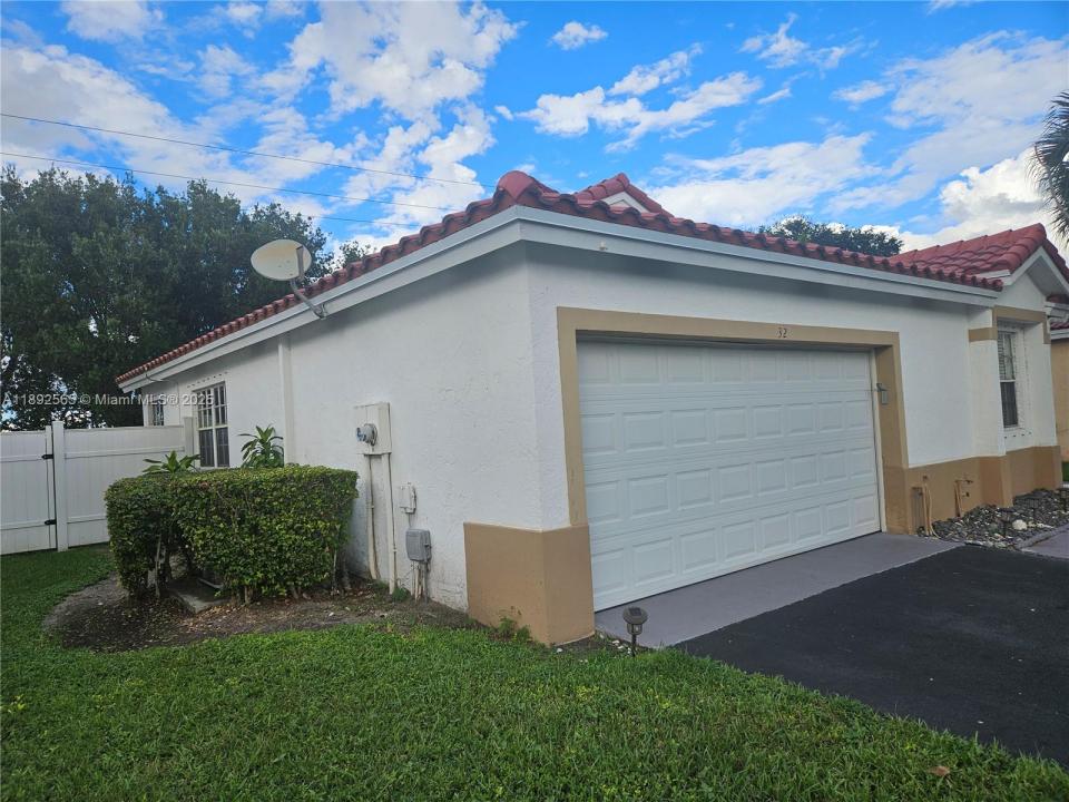 32 Gables Blvd, Weston, 佛罗里达州 33326, 美国
