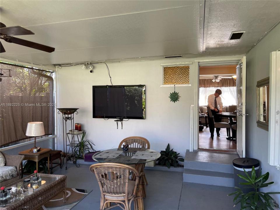 419 S C St 1, Lake Worth, Florida 33460