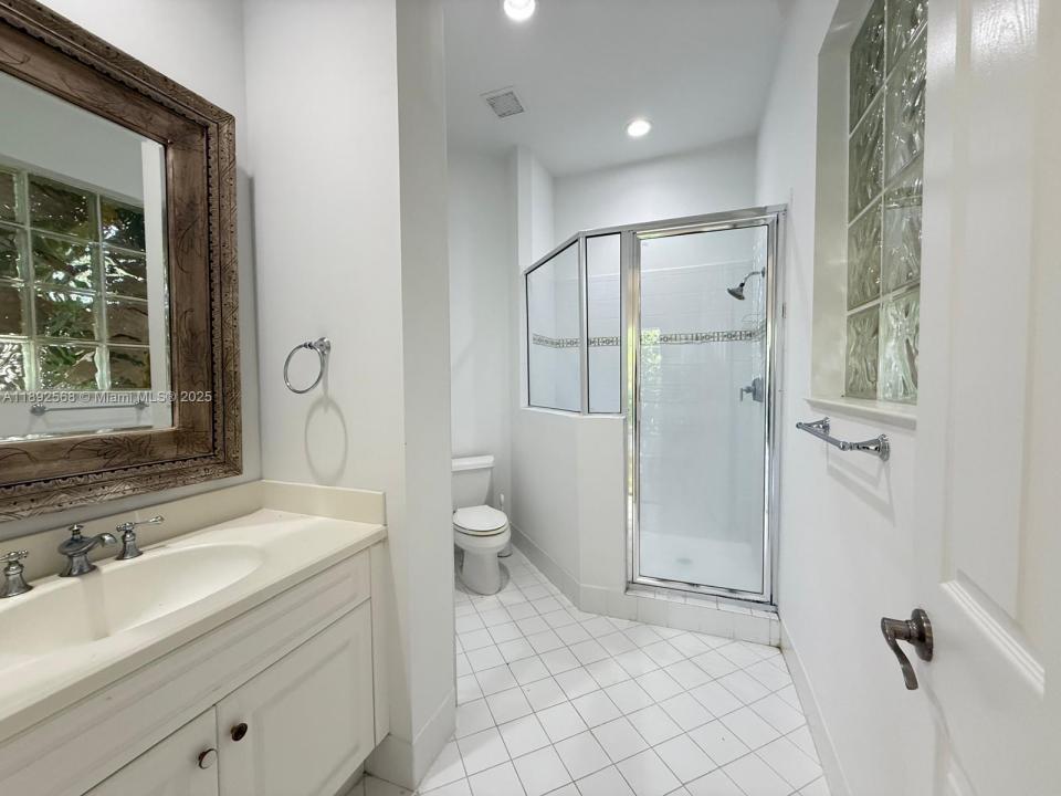 996 Sanibel Dr, Hollywood, Florida 33019