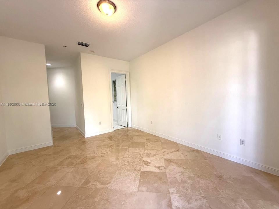 996 Sanibel Dr, Hollywood, Florida 33019