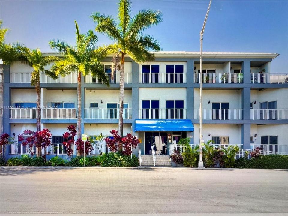 2734 Bird Ave 212, Miami, 佛羅里達州 33133, 美國