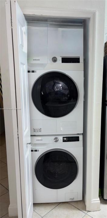 2734 Bird Ave 212, Miami, 佛羅里達州 33133, 美國