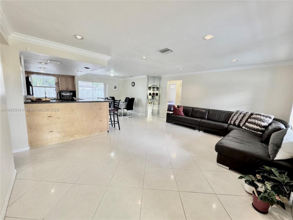 6875 NW 1st Ct, Margate, Florida 33063