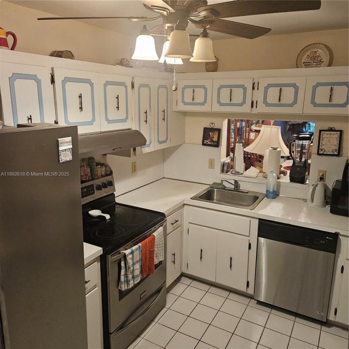 3571 Inverrary Dr 409, Lauderhill, Florida 33319