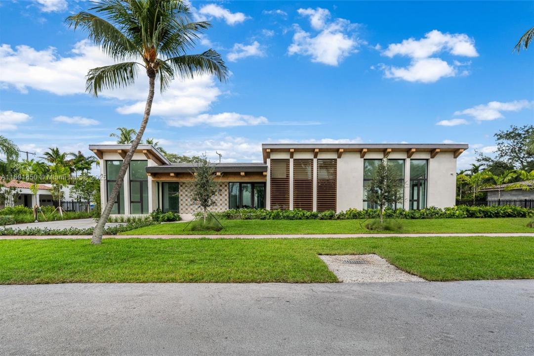 6716 San Vicente St, Coral Gables, Florida 33146