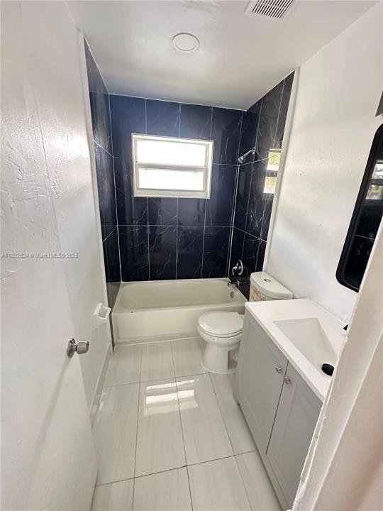 5303 NW 18TH CT 5303, Lauderhill, فلوريدا 33313, الولايات المتحدة