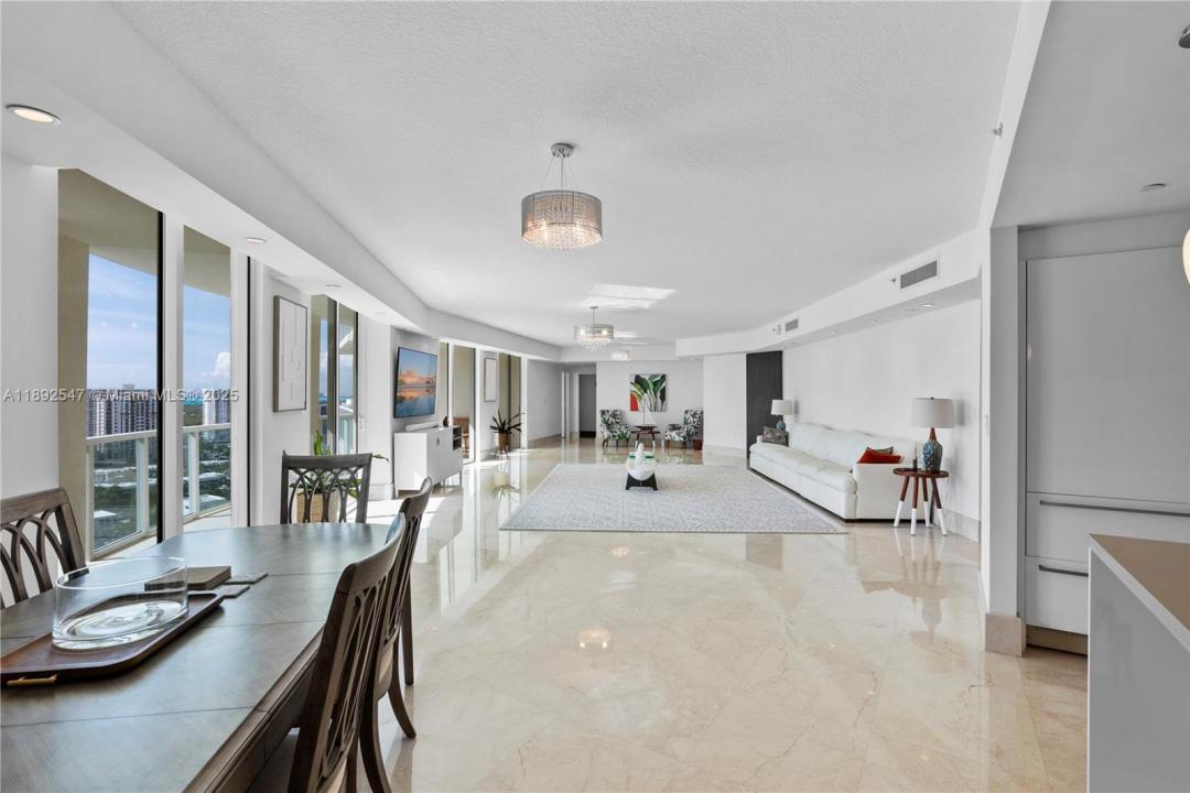 200 Sunny Isles Blvd 2-UPH3, Sunny Isles Beach, Florida 33160