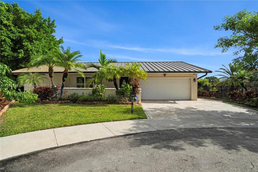 1901 NW 41 st street, Oakland Park, Florida 33309