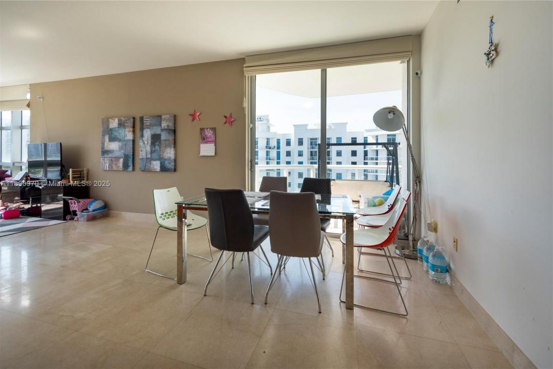 3131 NE 188th St 2-808, Aventura, Flórida 33180, Estados Unidos